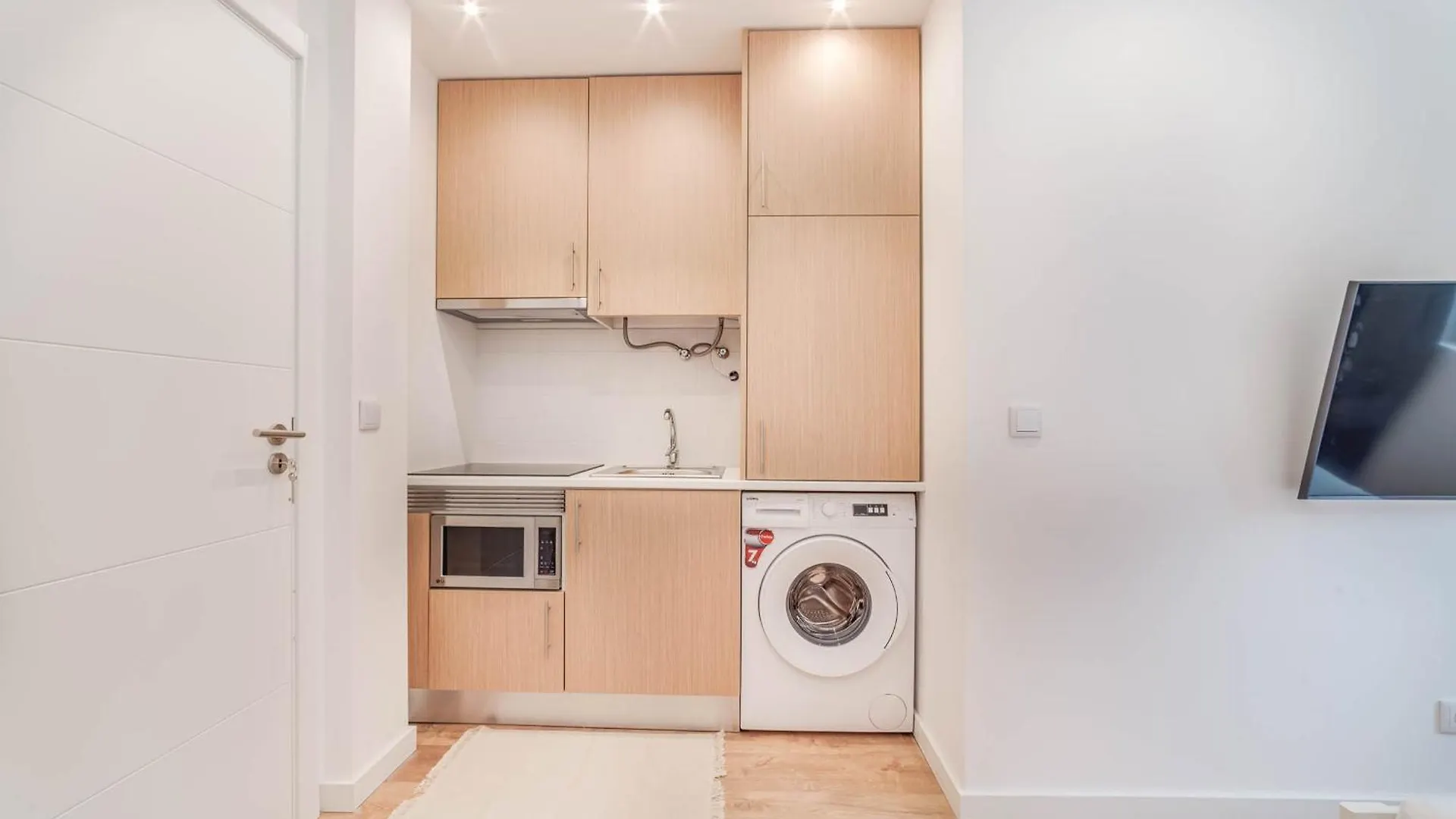 Blue Charm - Campolide Apartments Lisboa 0*,  Πορτογαλία