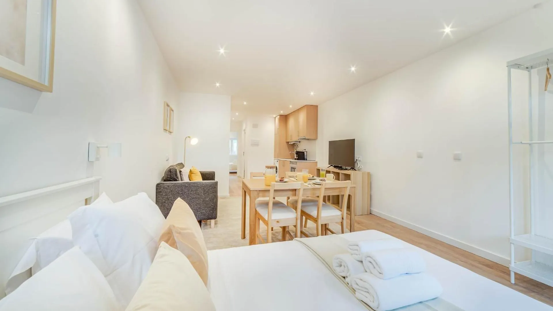 Blue Charm - Campolide Apartments Lisboa